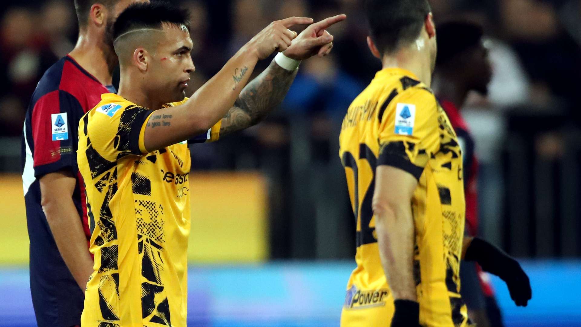 “张琳艳提前结束租借，官方确认回归武汉车谷江大女足！”